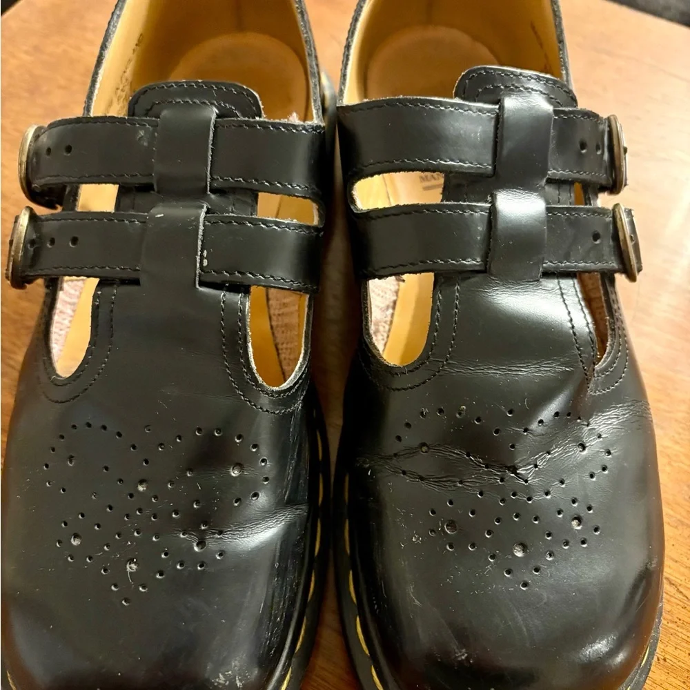 VINTAGE Women’s Dr. Martens The Original Black Leather Mary Janes in UK Size 7 - Picture 1 of 7